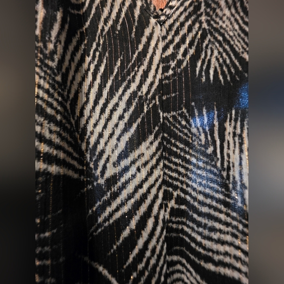 Michael Kors Black and White Leaf sleeveless jumpsuit with pockets - Picture 6 of 6